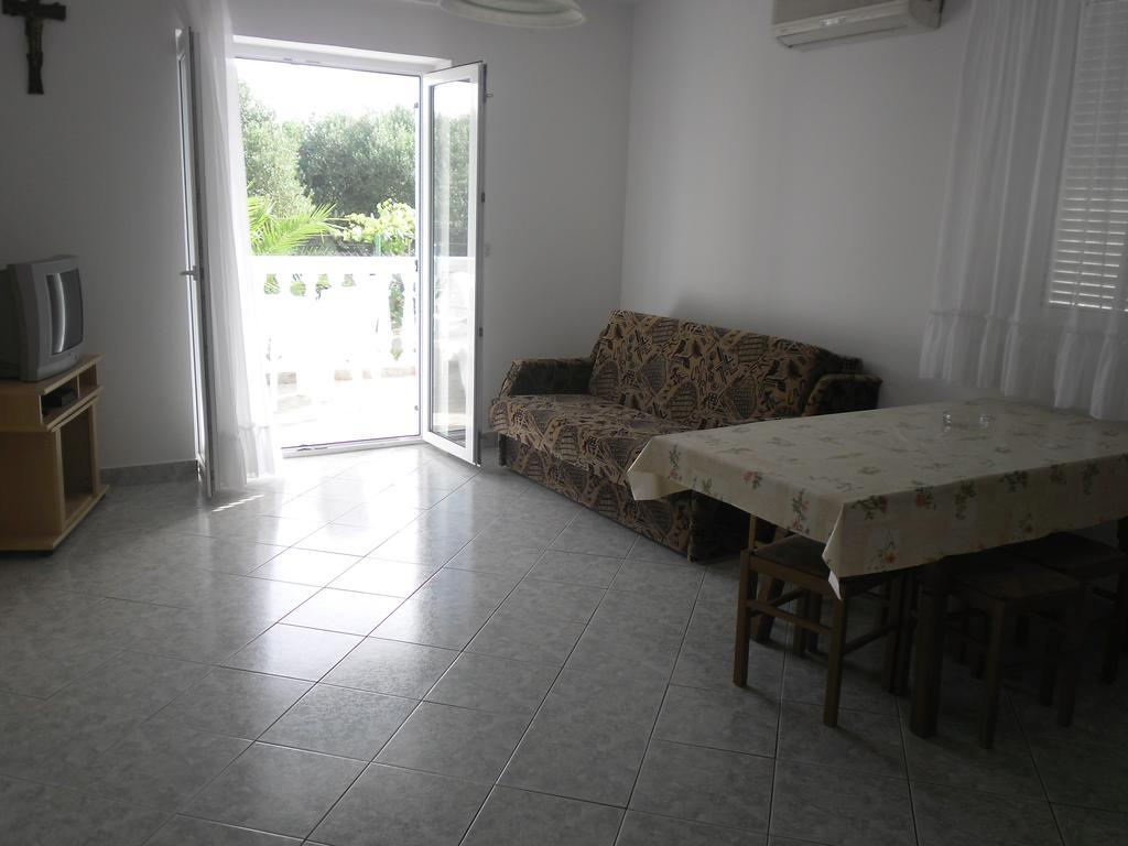 Apartments Golubic Sveti Petar  Szoba fotó